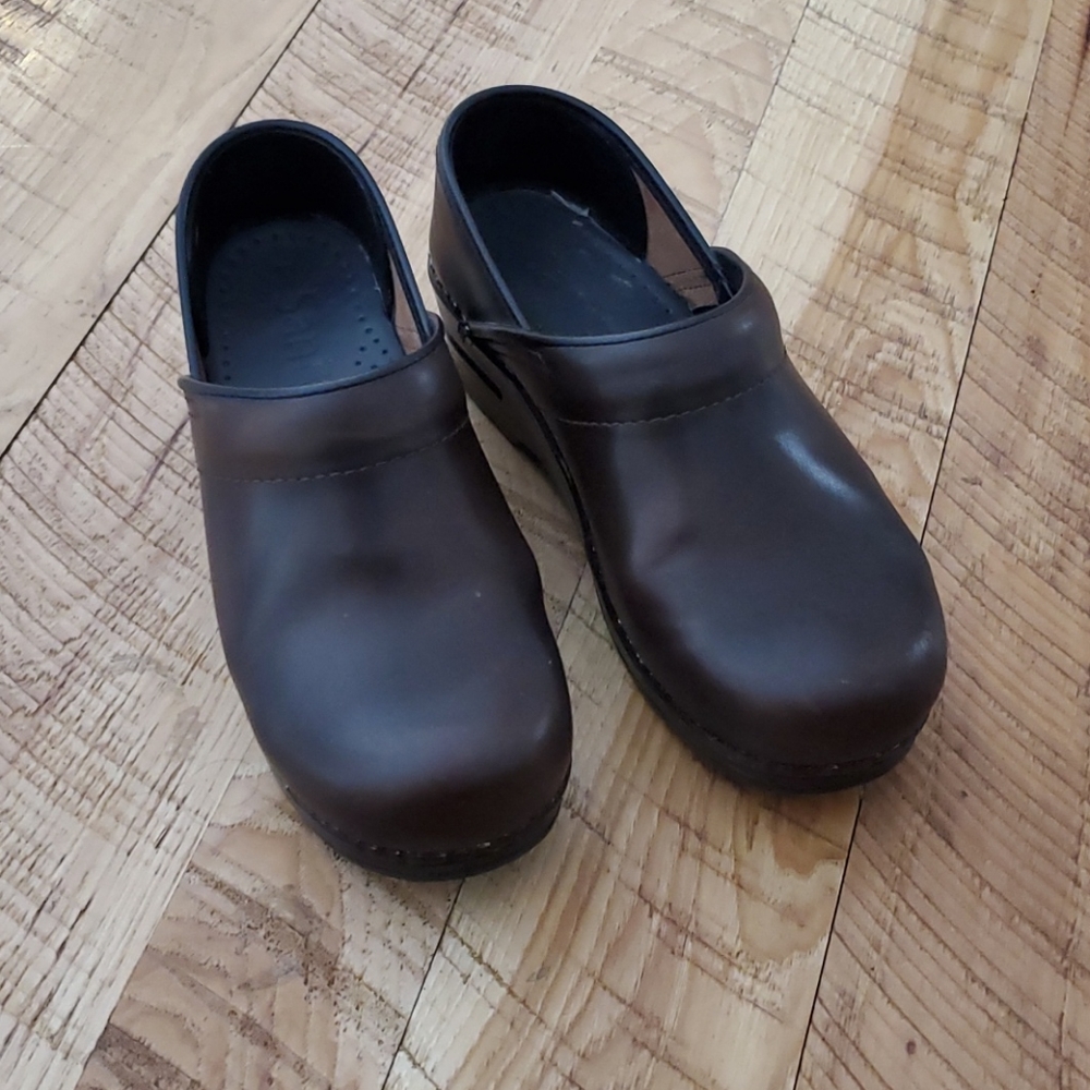 Sanita Clogs